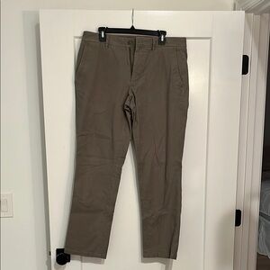 Men's Khaki Chino Pants